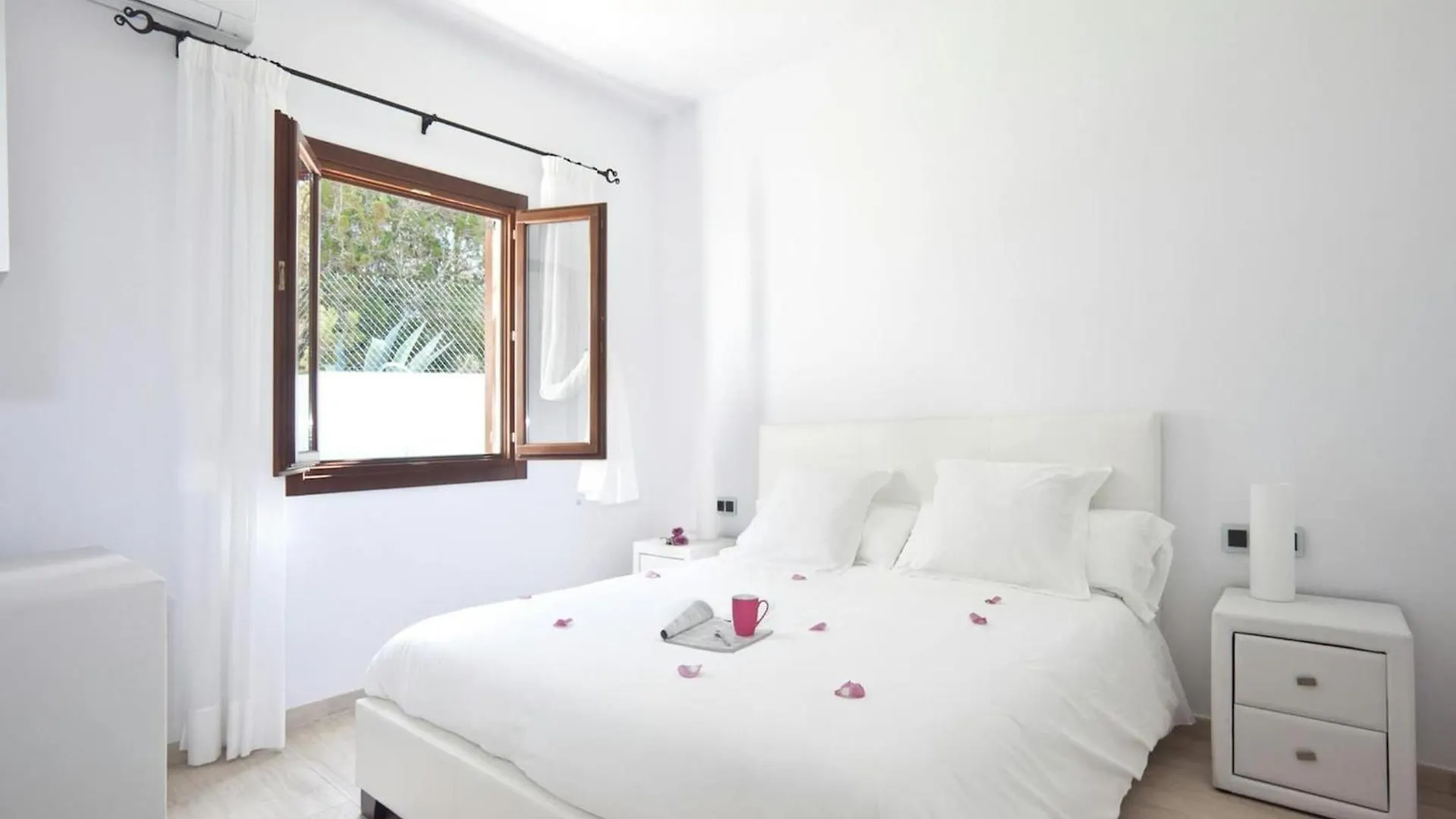 Beachfront Villa With Saltwater Pool Sant Josep de sa Talaia Holiday home